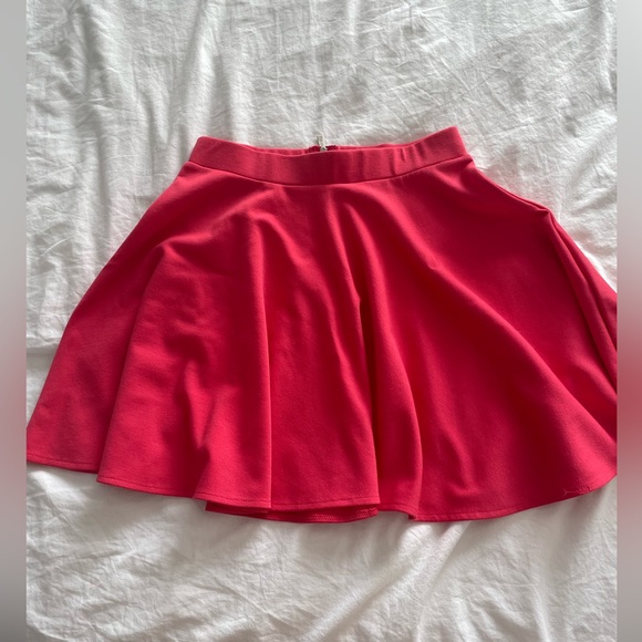 Guess Skater Skirt size XS - Picture 1 of 3